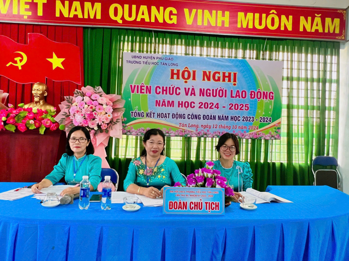 đoàn chủ tịch 2